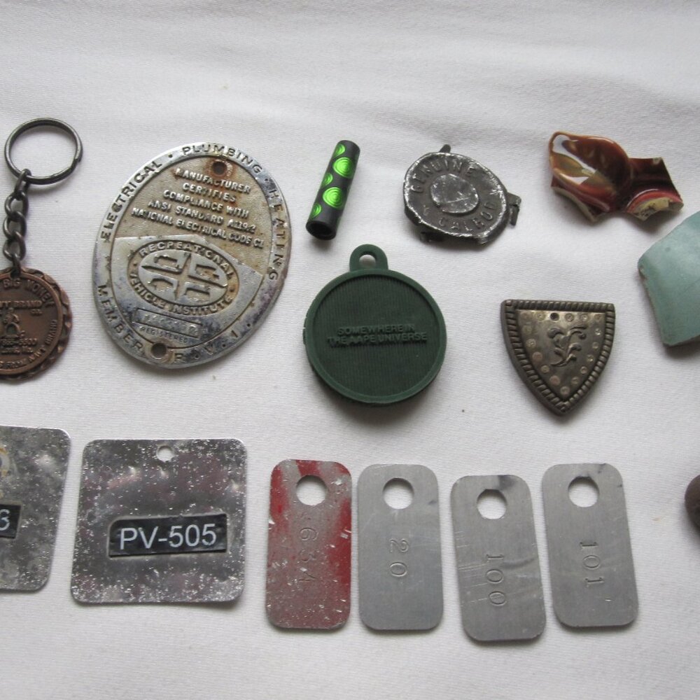 mixed lot of cool old  oddball findings for crafts / collecting